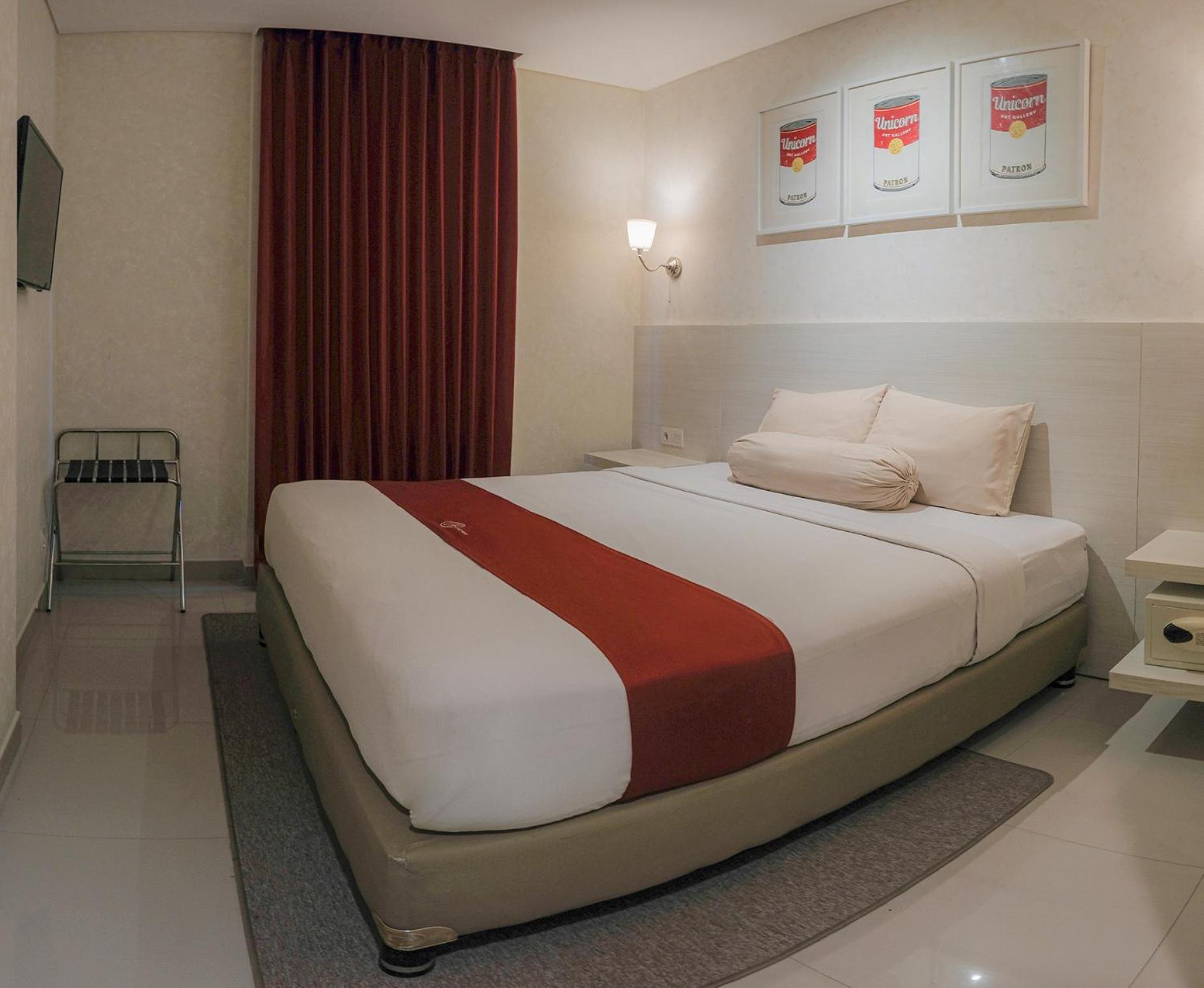 The Win Hotel Surabaja Zewnętrze zdjęcie