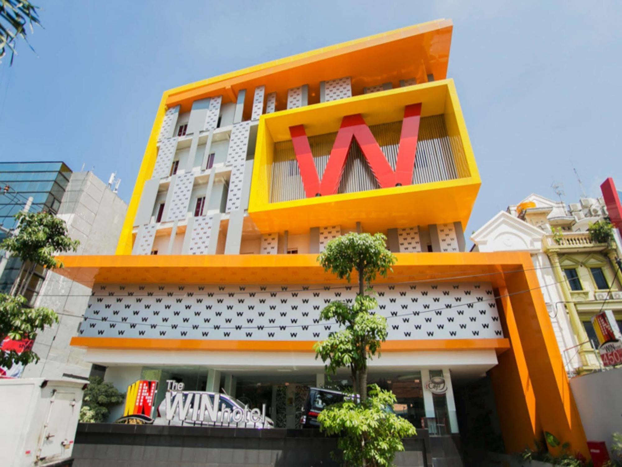 The Win Hotel Surabaja Zewnętrze zdjęcie