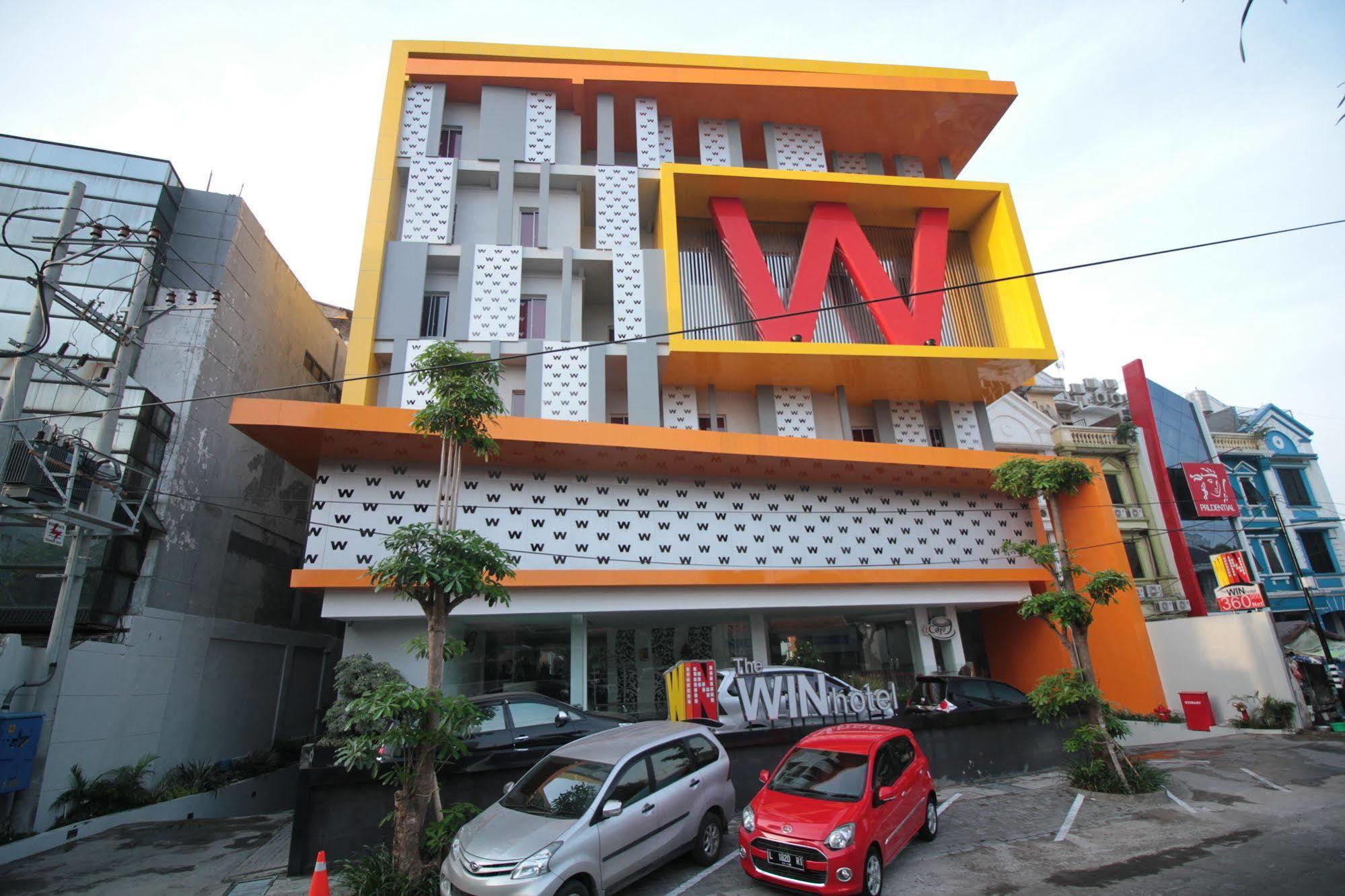 The Win Hotel Surabaja Zewnętrze zdjęcie